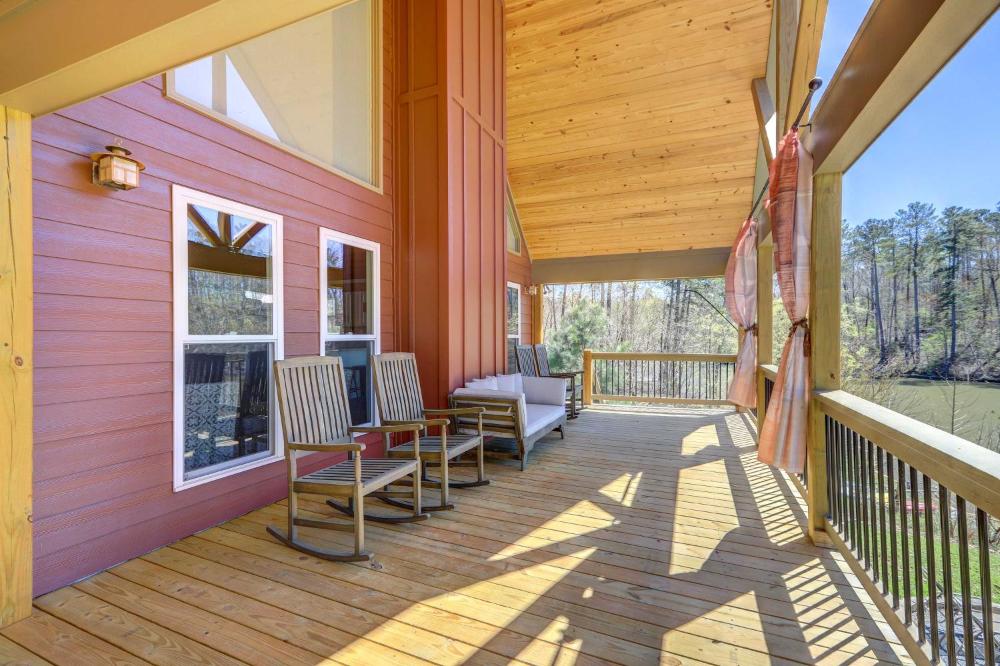 Sparta Home with On-Site Lake Access!